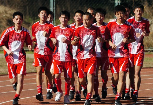 中国少年足球队出征亚少赛 适龄注册球员仅51人